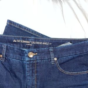 CHICO’S SO SLIMMING GIRLFRIEND